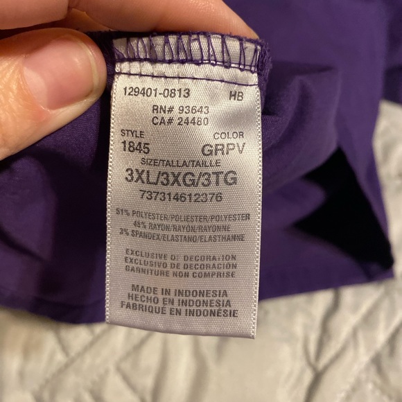 Scrub top - Picture 2 of 4